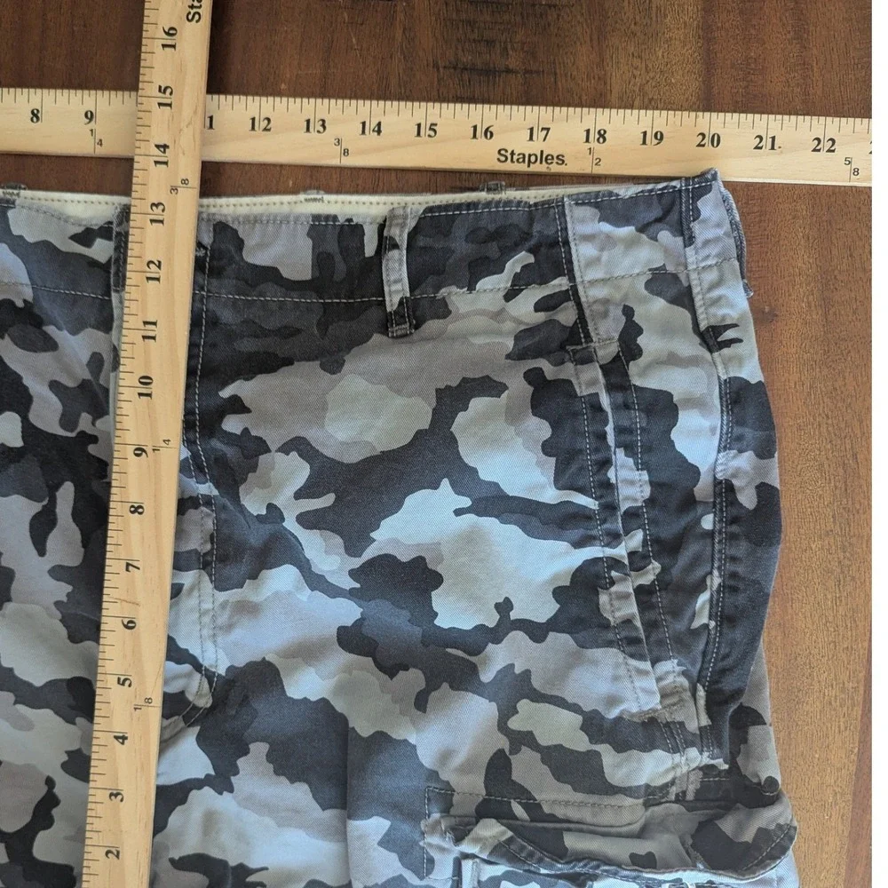 Levis Cargo Shorts Grey Black Camo Multi Pocket Mens Sz 40 Streetwear Utility